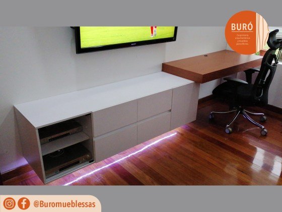 Escritorio flotante 1.5.jpg